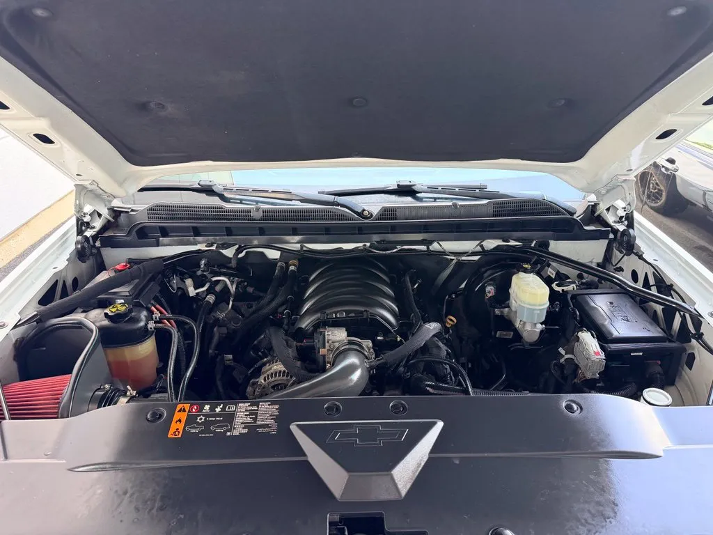 Chevrolet Silverado photo 26