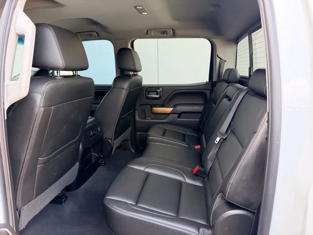 Chevrolet Silverado photo 42