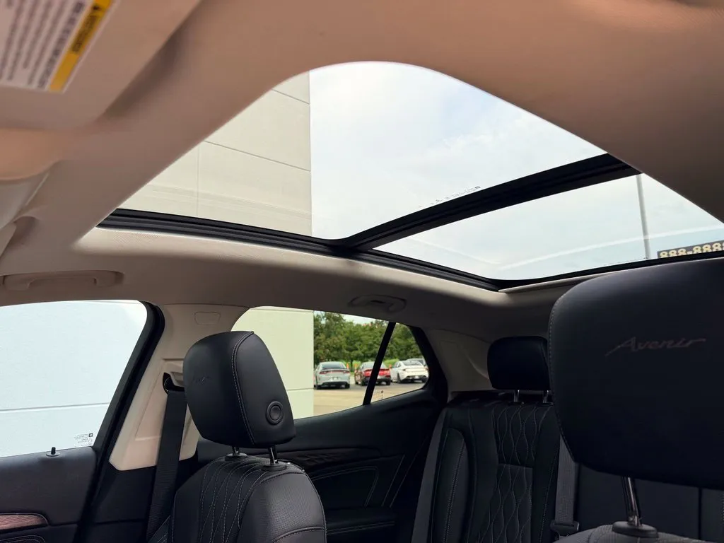 Buick Envision photo 26