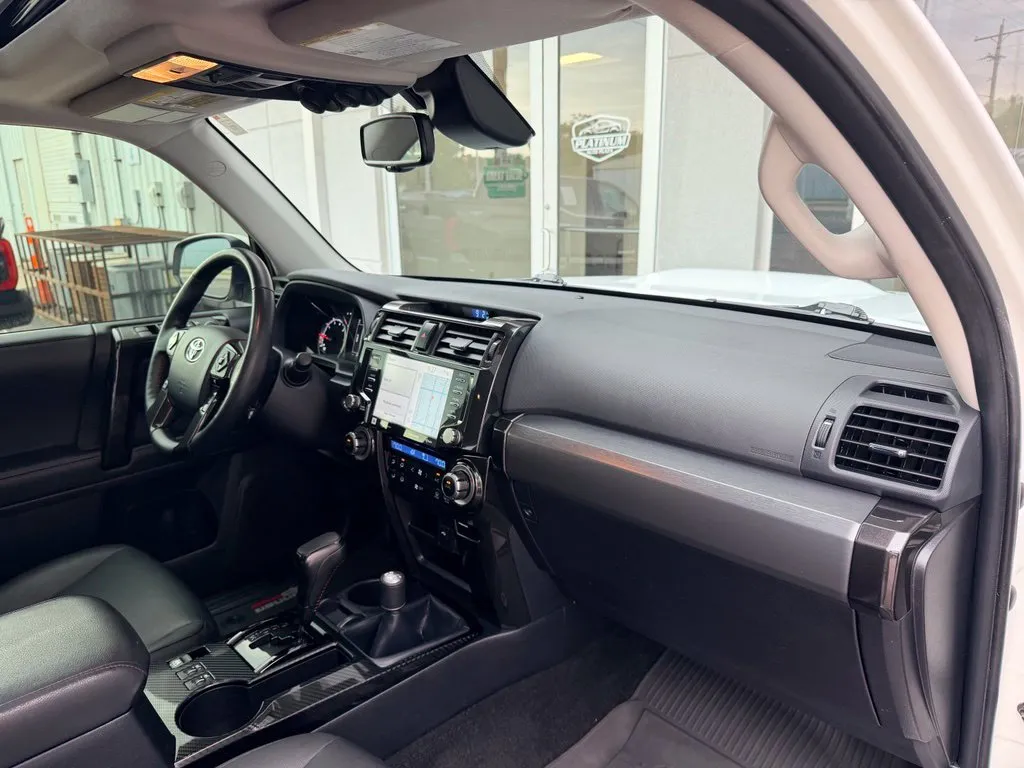 Toyota 4Runner photo 43