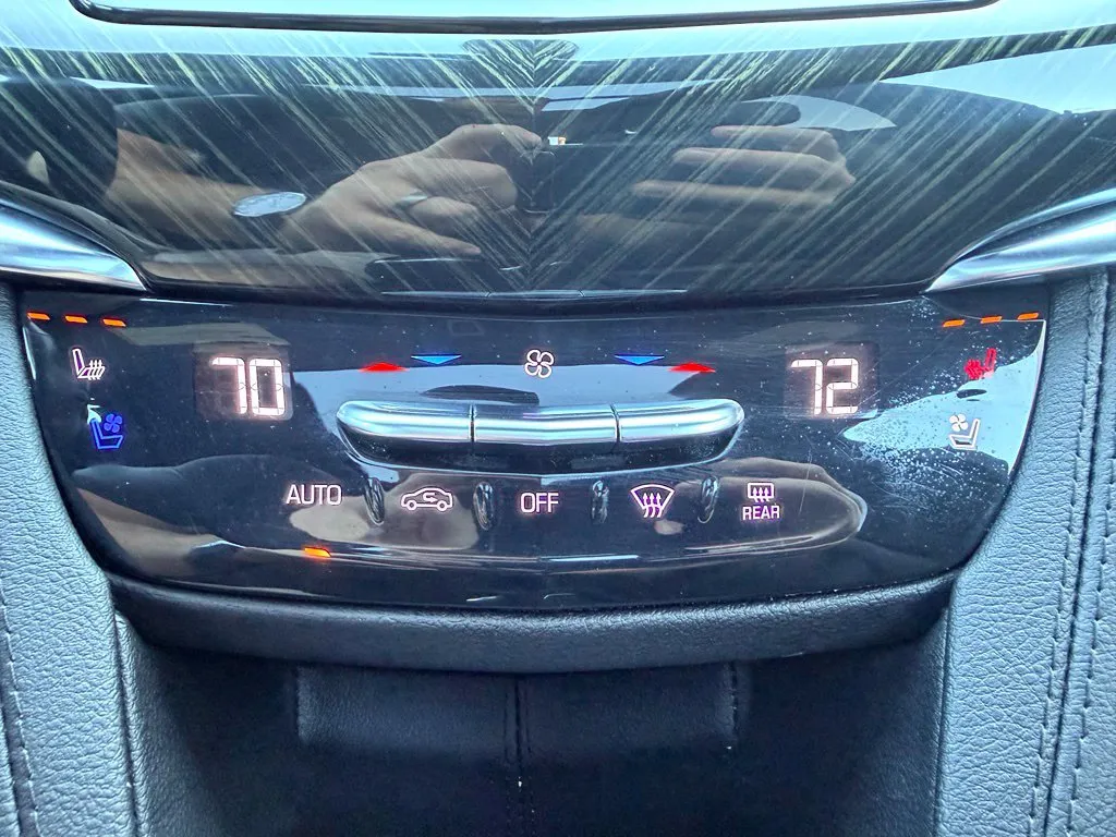 Cadillac XT6 photo 19