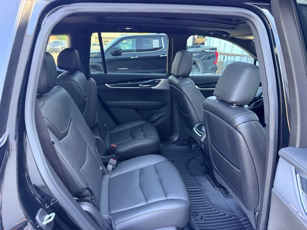 Cadillac XT6 photo 48