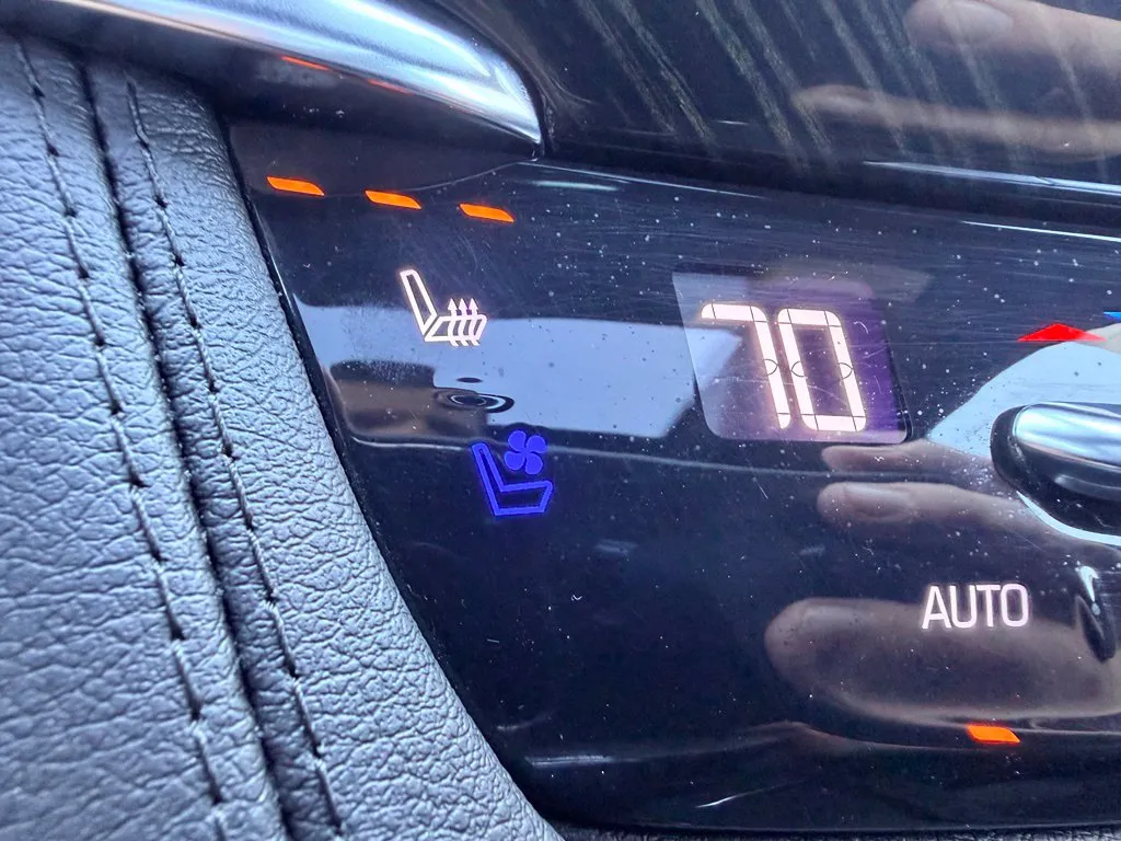 Cadillac XT6 photo 20