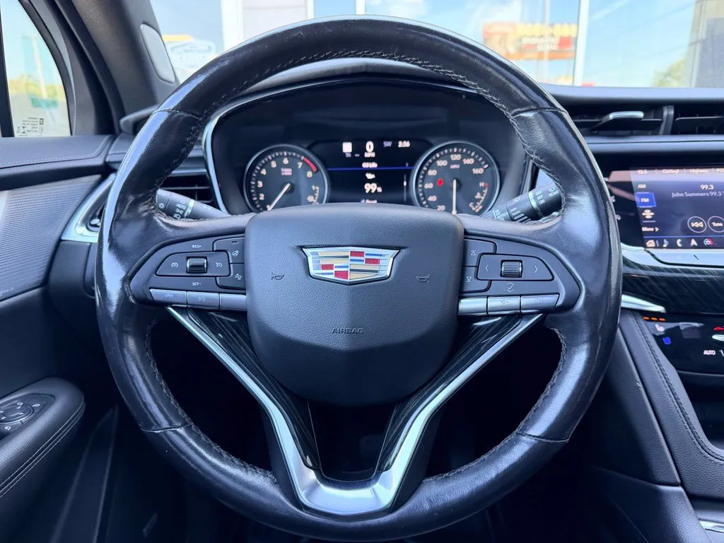 Cadillac XT6 photo 8
