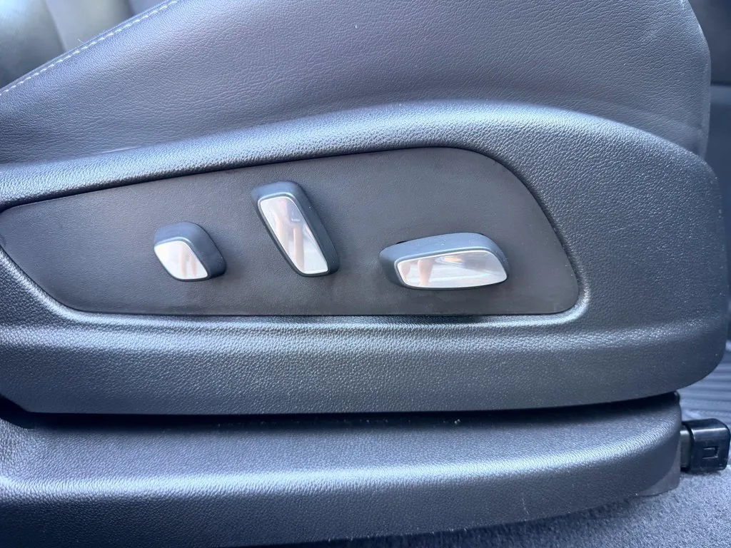 Cadillac XT6 photo 47