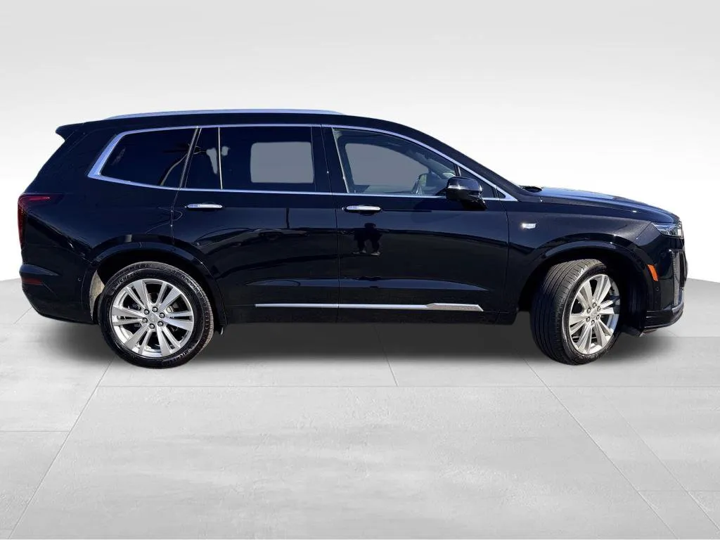 Cadillac XT6 photo 29