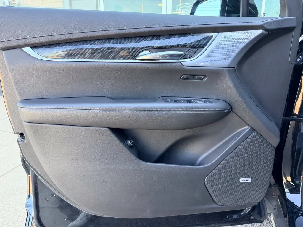 Cadillac XT6 photo 36