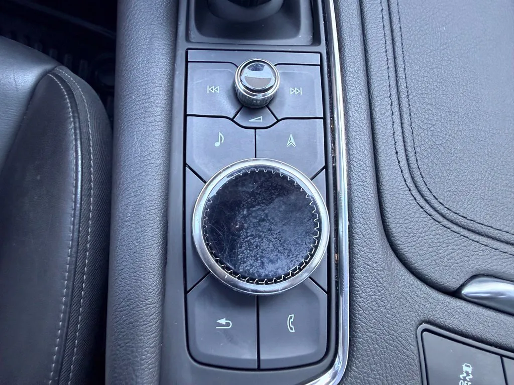 Cadillac XT6 photo 54