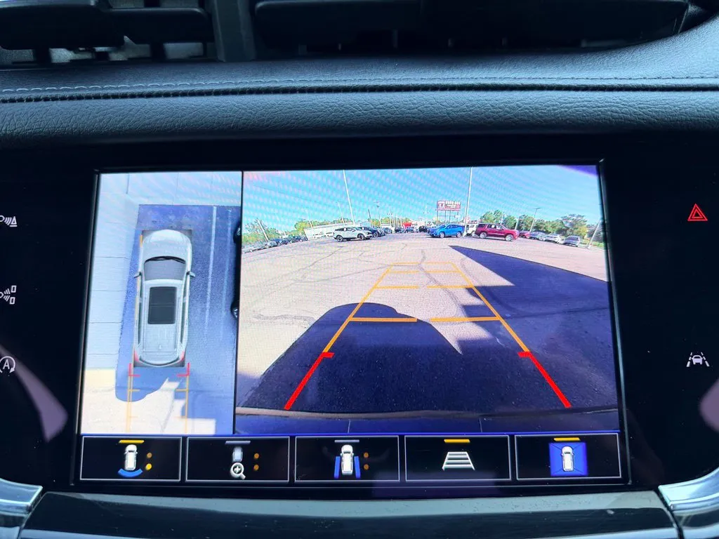 Cadillac XT6 photo 18