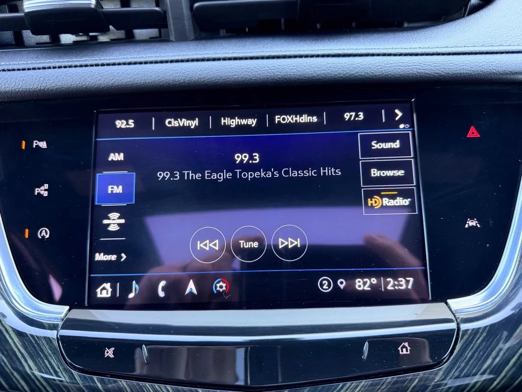 Cadillac XT6 photo 15
