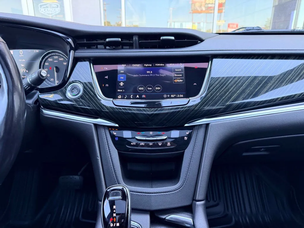 Cadillac XT6 photo 14