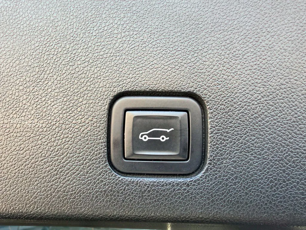 Cadillac XT6 photo 33