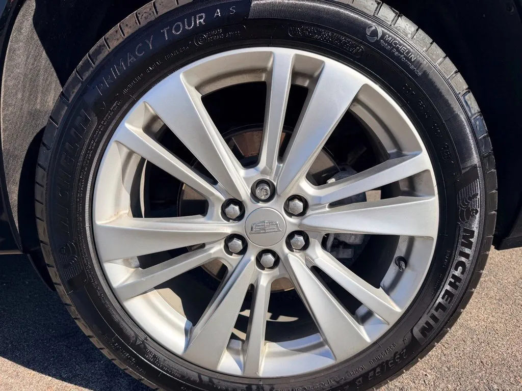 Cadillac XT6 photo 35