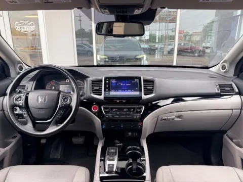 More photos of 2016 Honda Pilot Elite at Platinum Auto Plaza, KS