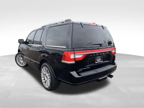 More photos of 2017 Lincoln Navigator Select at Platinum Auto Plaza, KS