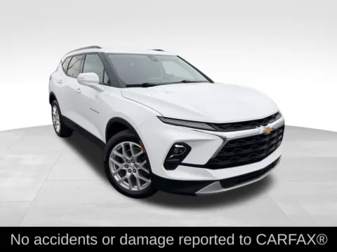 Photos of 2024 Chevrolet Blazer LT for sale in Topeka, KS at Platinum Auto Plaza