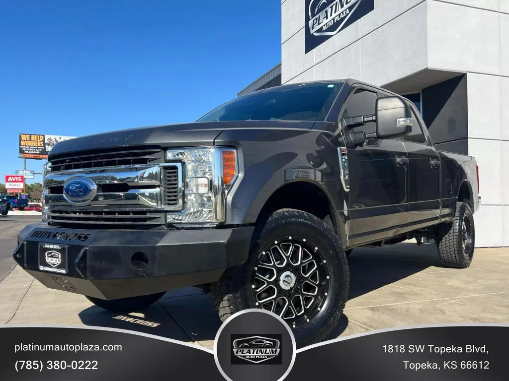 2017 Ford F250 Super Duty Crew Cab XL Pickup 4D 6 3/4 ft for sale in Topeka, KS
