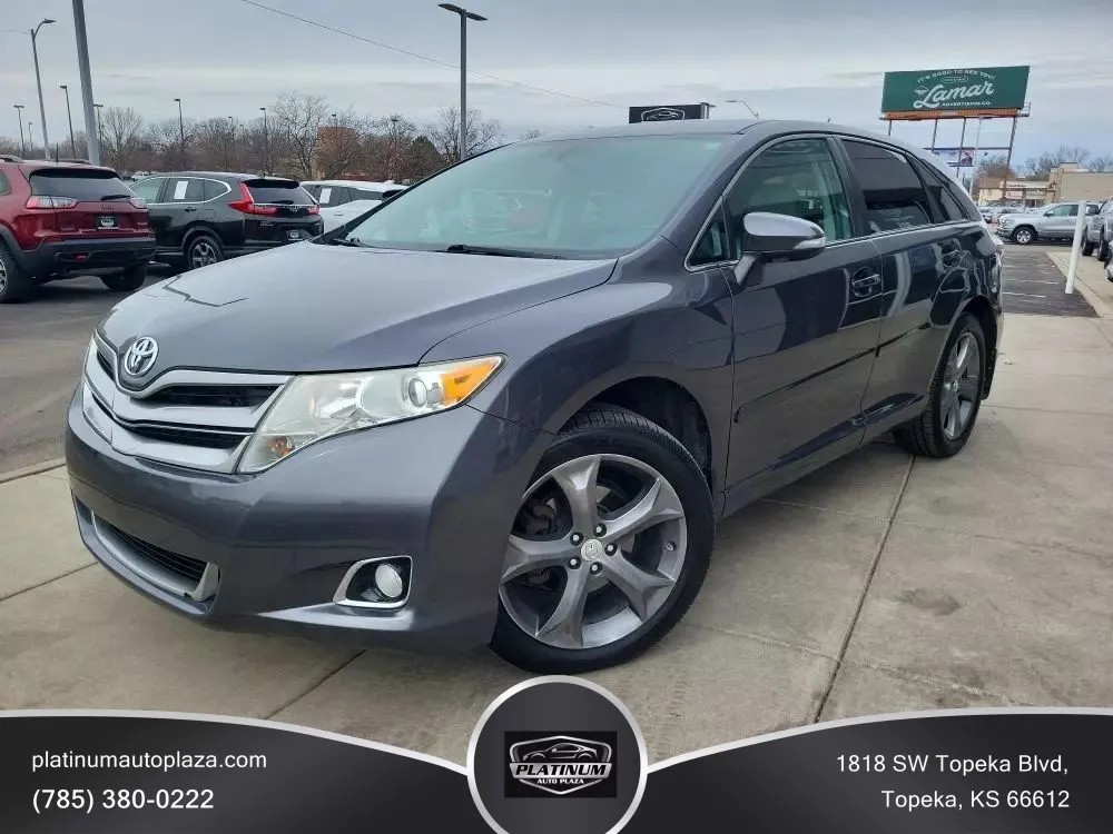Used 2013 Toyota Venza LE Wagon 4D for sale in Topeka, KS at