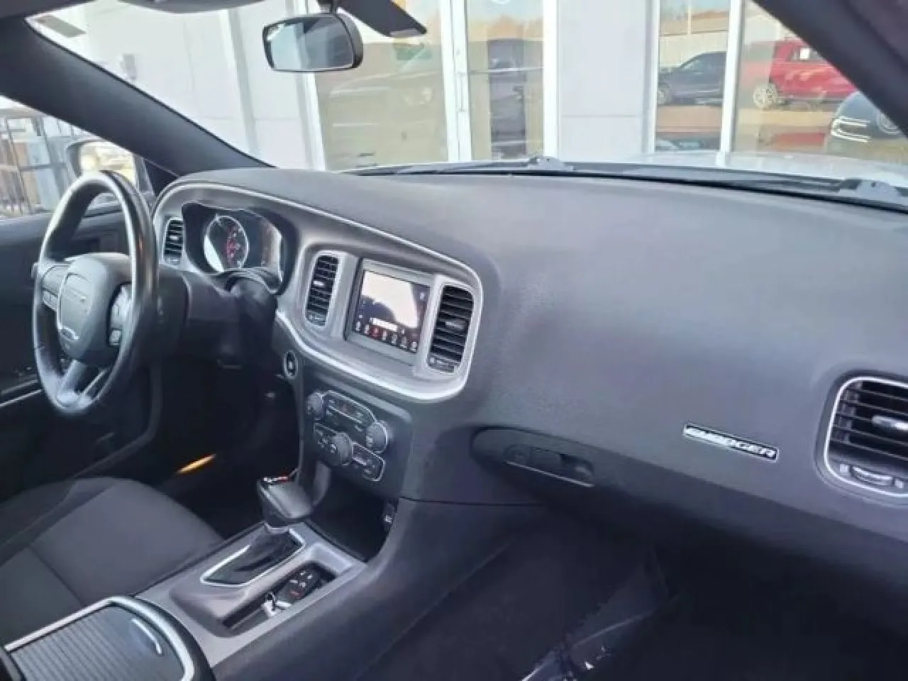 2022 Dodge Charger SXT photo 32