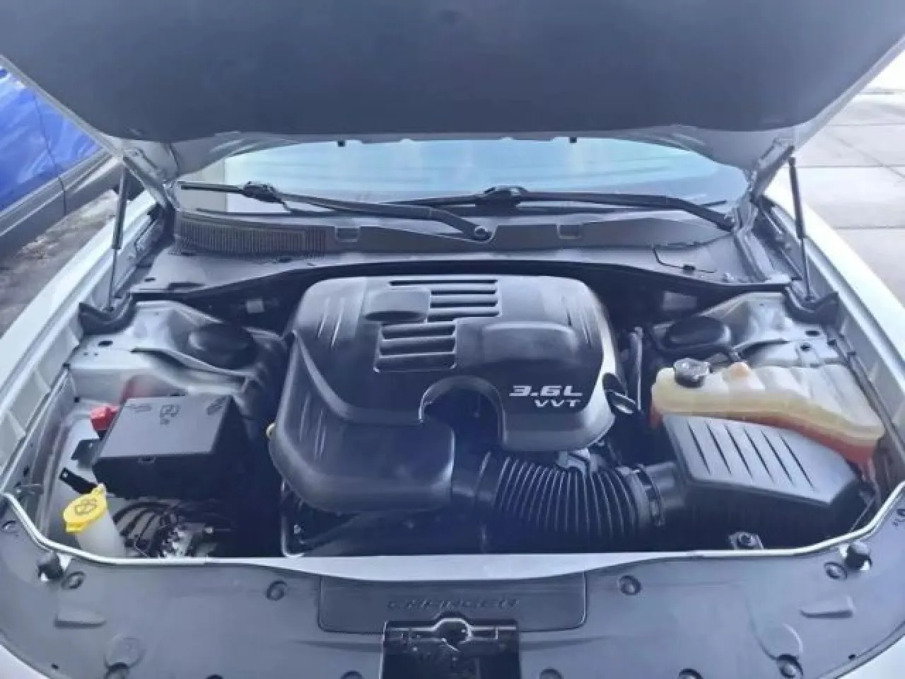 2022 Dodge Charger SXT photo 6