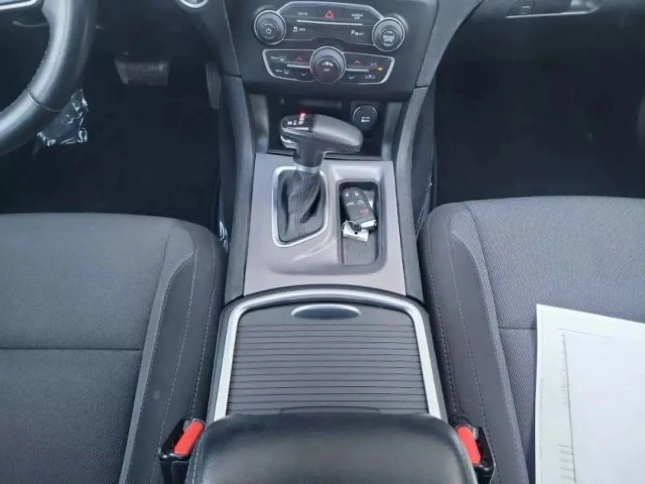 2022 Dodge Charger SXT photo 10