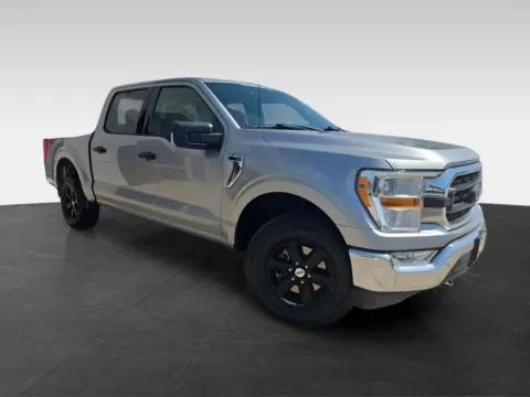 Photos of 2021 Ford F-150 SuperCrew Cab XLT Pickup 4D 5 1/2 ft for sale in Topeka, KS at Platinum Auto Plaza