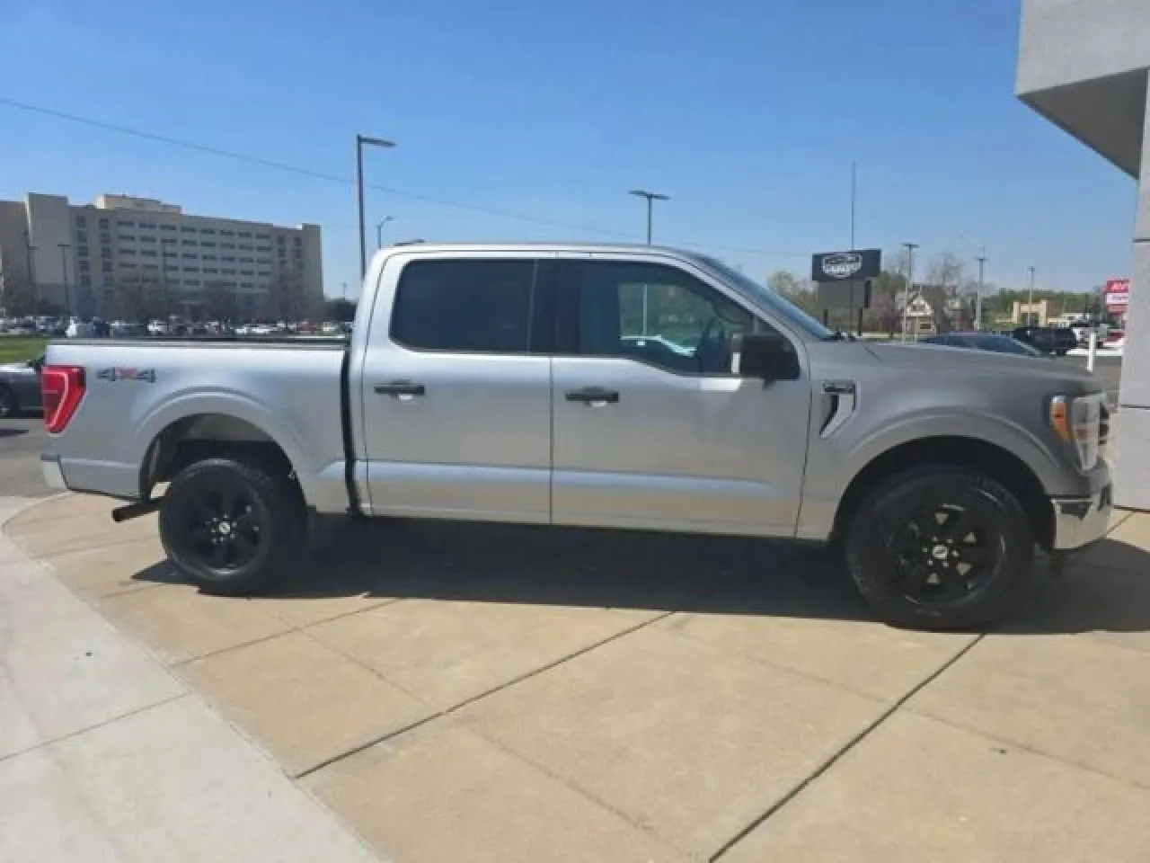 2021 Ford F-150 XLT photo 32