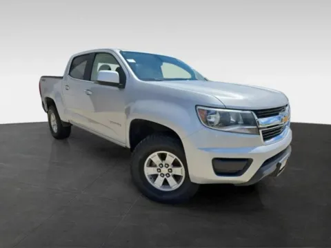 Photos of 2020 Chevrolet Colorado 4WD Work Truck for sale in Topeka, KS at Platinum Auto Plaza