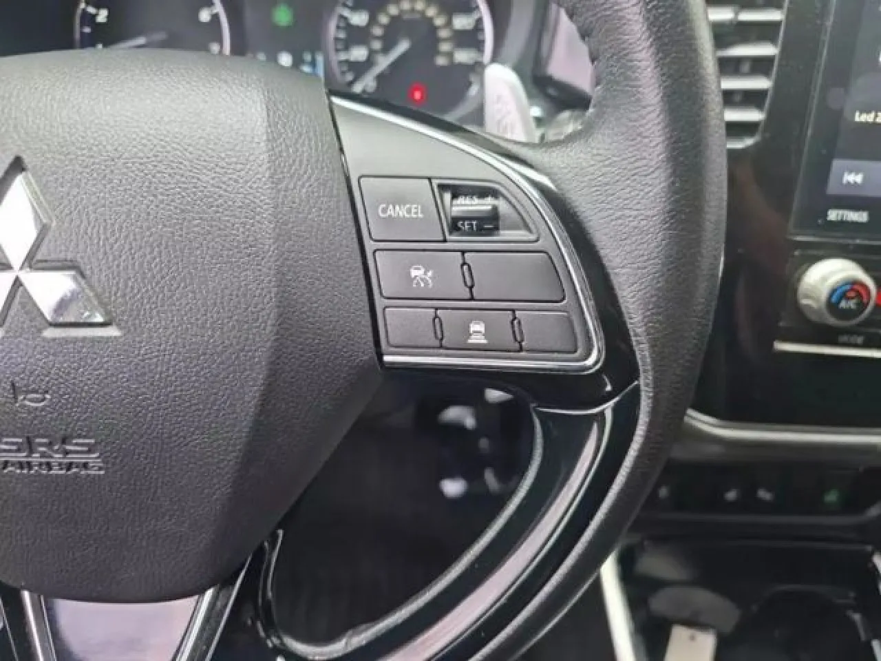2020 Mitsubishi Outlander GT photo 7