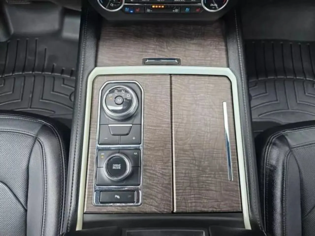 2020 Ford Expedition Limited photo 15