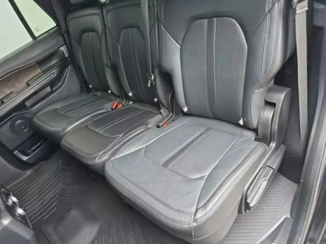 2020 Ford Expedition Limited photo 33