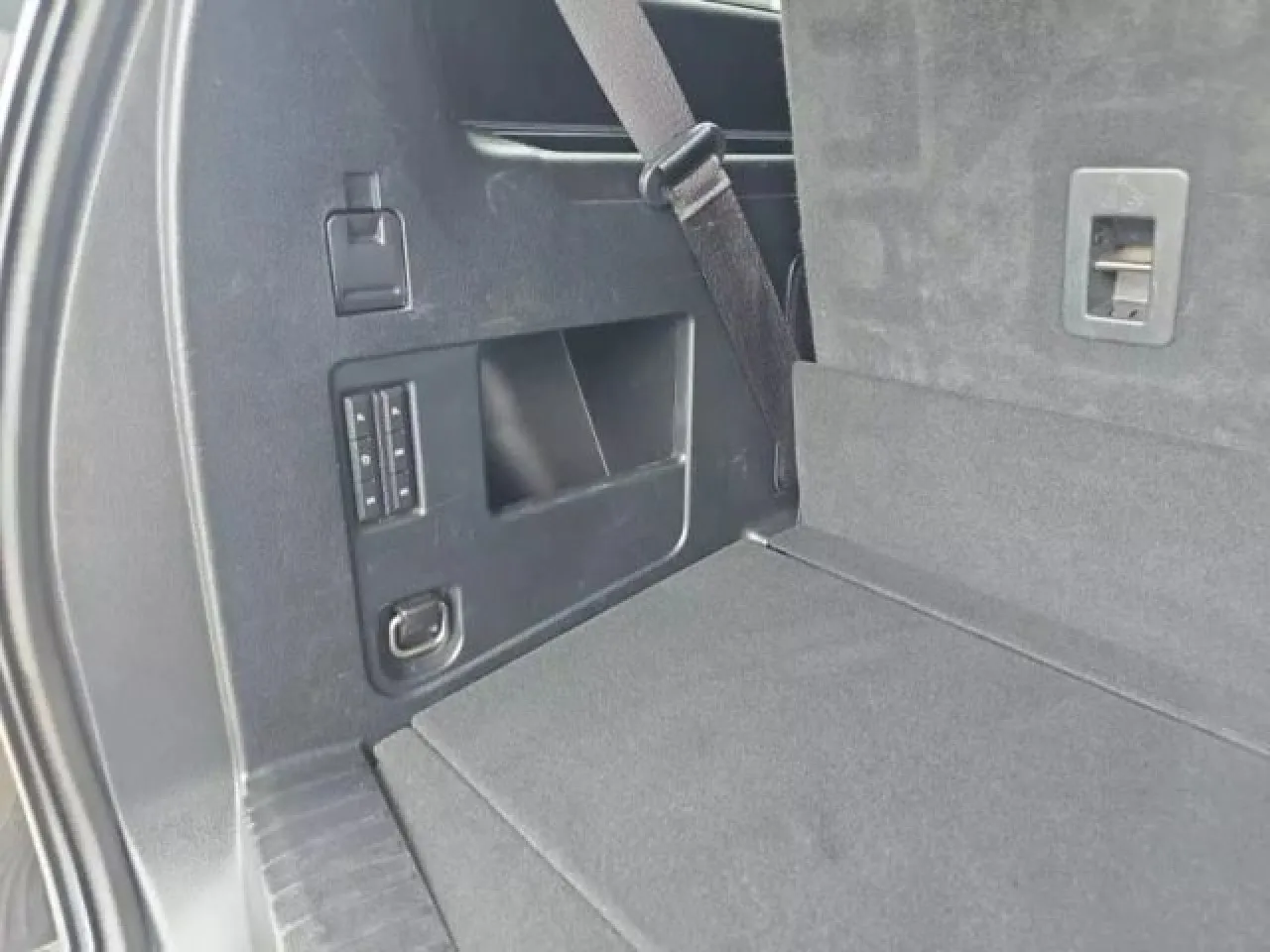 2020 Ford Expedition Limited photo 7