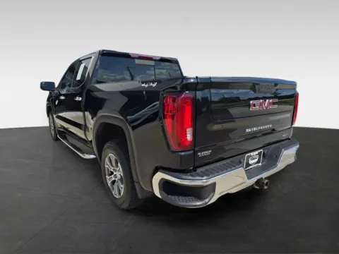More photos of 2021 GMC Sierra 1500 Crew Cab SLT Pickup 4D 5 3/4 ft at Platinum Auto Plaza, KS