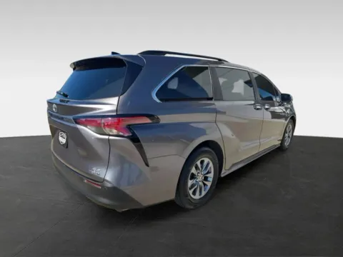 More photos of 2021 Toyota Sienna XLE Minivan 4D at Platinum Auto Plaza, KS