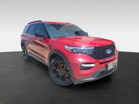 Photos of 2021 Ford Explorer ST for sale in Topeka, KS at Platinum Auto Plaza