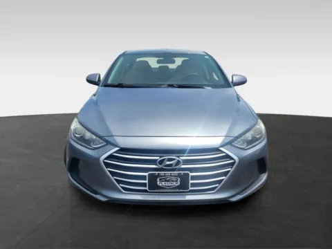 Photos of 2017 Hyundai Elantra SE Sedan 4D for sale in Topeka, KS at Platinum Auto Plaza