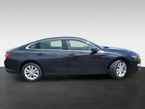 More photos of 2020 Chevrolet Malibu LT Sedan 4D at Platinum Auto Plaza, KS