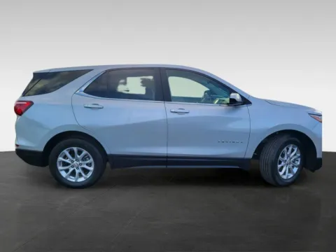 More photos of 2021 Chevrolet Equinox LT Sport Utility 4D at Platinum Auto Plaza, KS