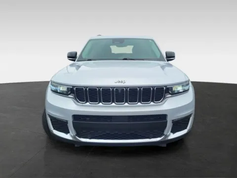 Photos of 2021 Jeep Grand Cherokee L Limited Sport Utility 4D for sale in Topeka, KS at Platinum Auto Plaza