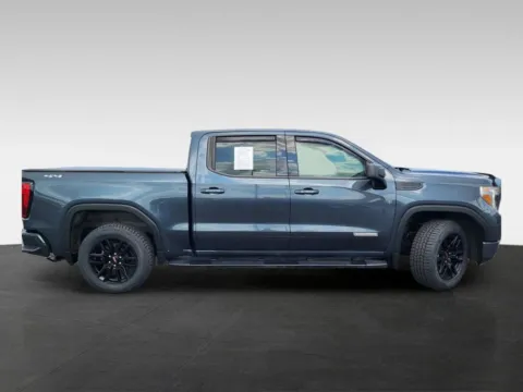 More photos of 2021 GMC Sierra 1500 Crew Cab Elevation Pickup 4D 5 3/4 ft at Platinum Auto Plaza, KS
