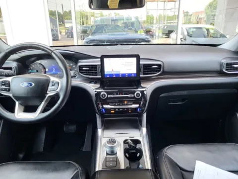 More photos of 2023 Ford Explorer Limited Sport Utility 4D at Platinum Auto Plaza, KS