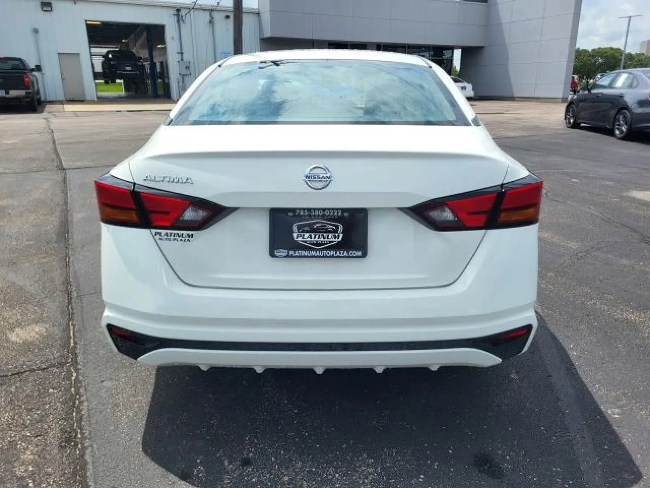 2022 Nissan Altima 2.5 S photo 7