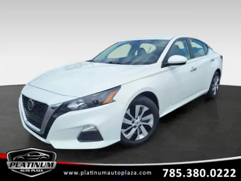 White 2022 Nissan Altima 2.5 S Sedan 4D for sale in Topeka, KS