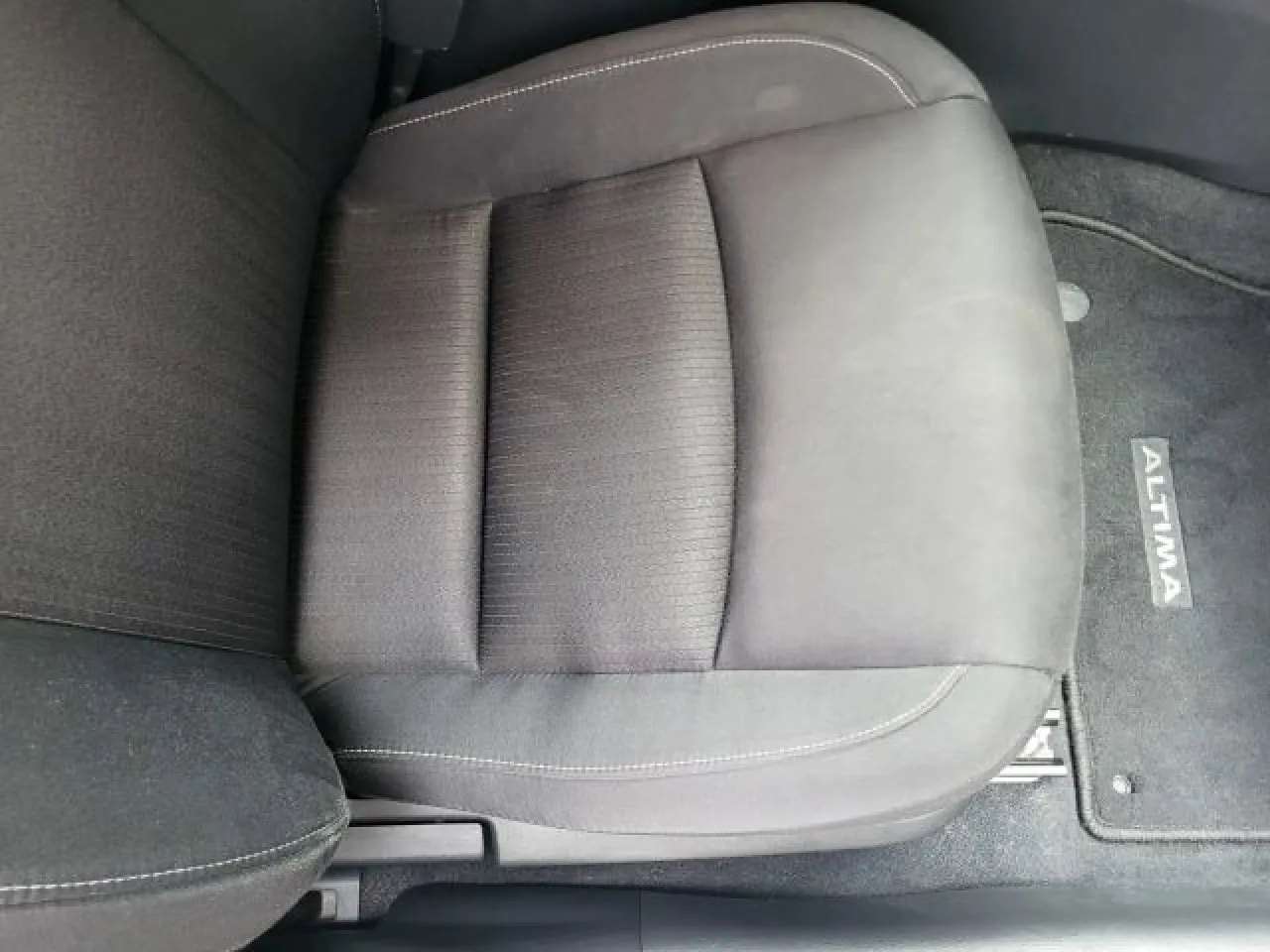 2022 Nissan Altima 2.5 S photo 10