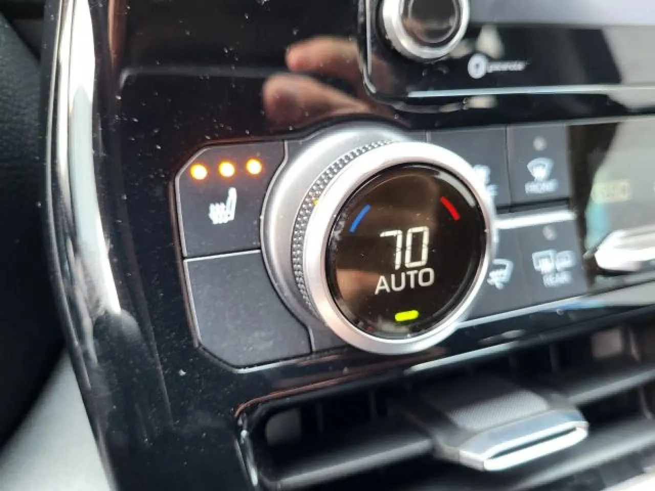 2020 Toyota Highlander XLE Sport photo 26