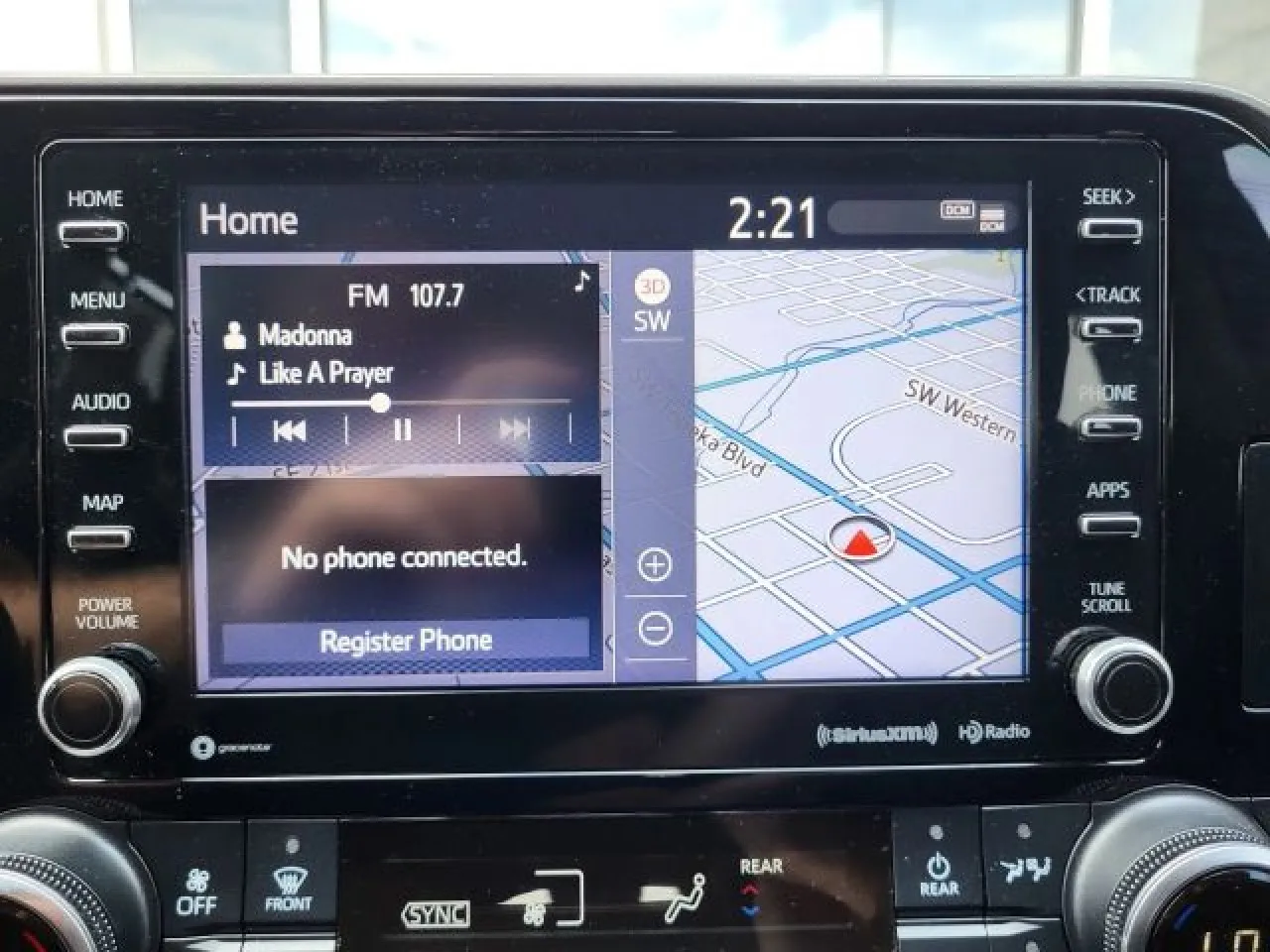 2020 Toyota Highlander XLE Sport photo 25