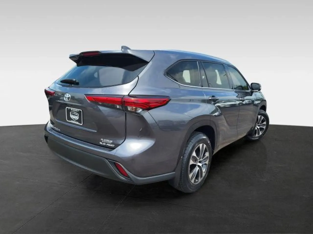 2020 Toyota Highlander XLE Sport photo 22