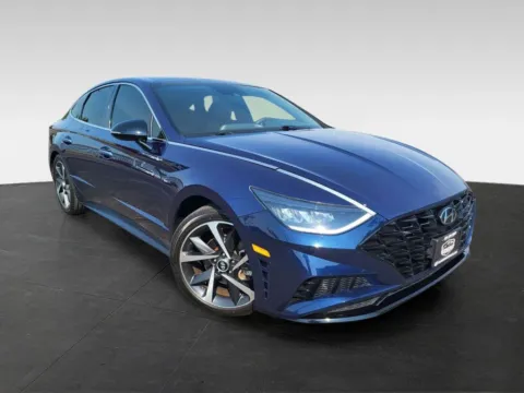 Photos of 2021 Hyundai Sonata SEL Plus Sedan 4D for sale in Topeka, KS at Platinum Auto Plaza