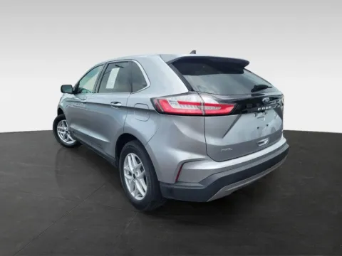 More photos of 2023 Ford Edge SEL Sport Utility 4D at Platinum Auto Plaza, KS