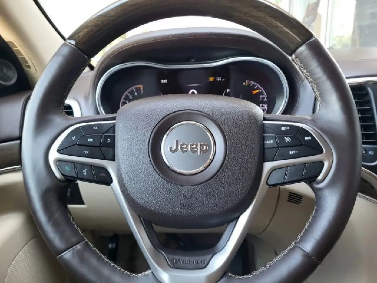 2018 Jeep Grand Cherokee Overland Sport photo 14